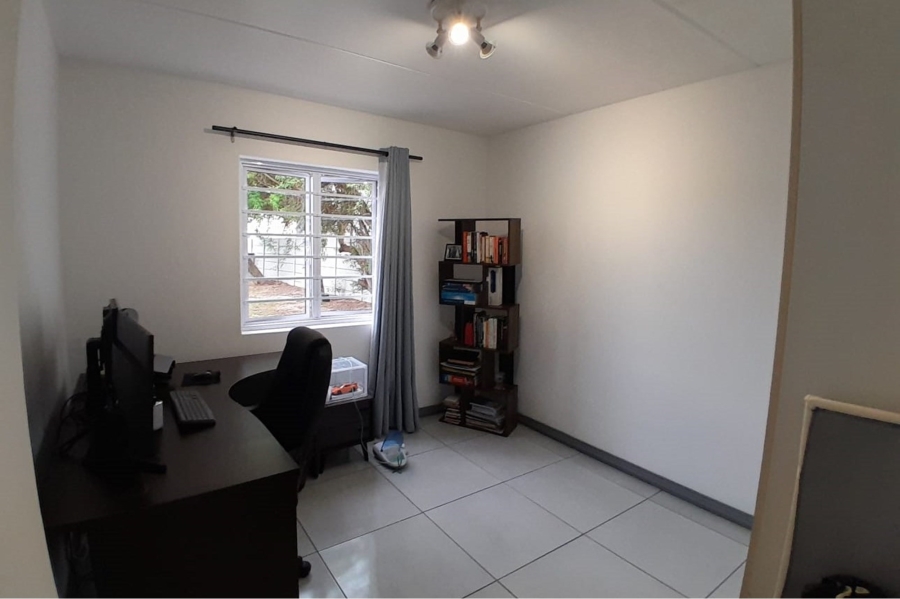 To Let 2 Bedroom Property for Rent in Parklands East Western Cape
